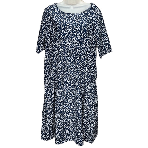 MISSLOOK Dresses & Skirts - Misslook Floral short sleeve dress